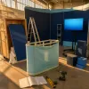 Exposer sur un salon : concevoir un stand professionnel qui transforme les visiteurs en clients